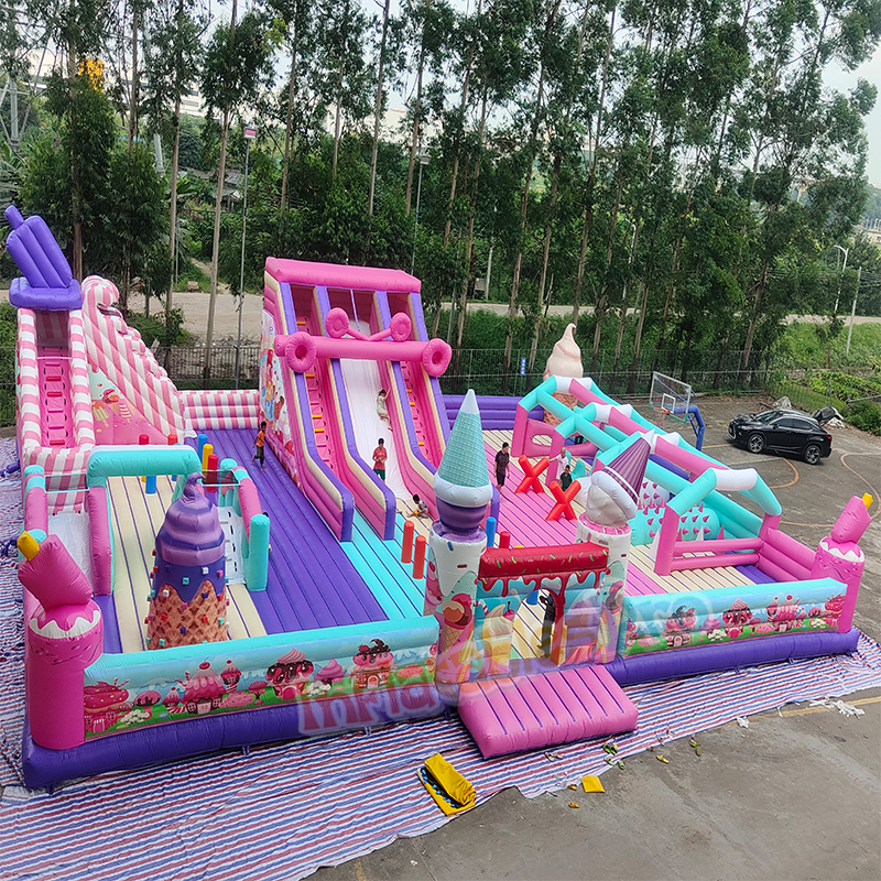 Parque Inflável Doces e Sorvete Rosa